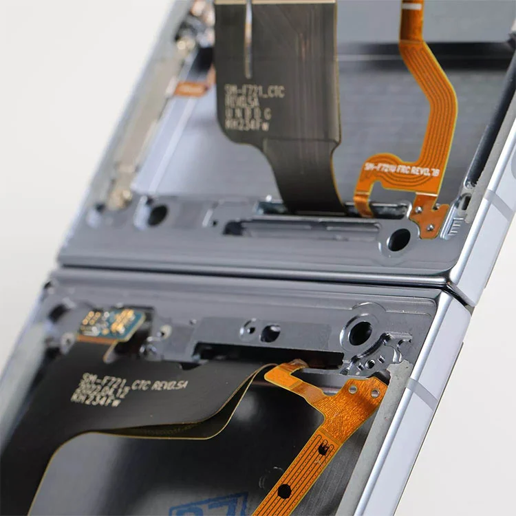 Flip 4 LCD zasloni